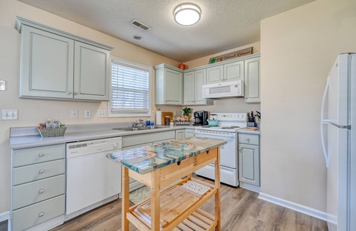 Hampstead House | Surf City Off Island Retreat! 2.5 mi to beach - Flexible booking days!