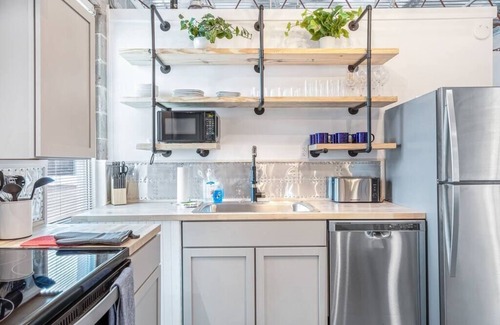 Fort Walton Beach Apartment | Surf Loft: cool, chill & convenient 2 all the fun!
