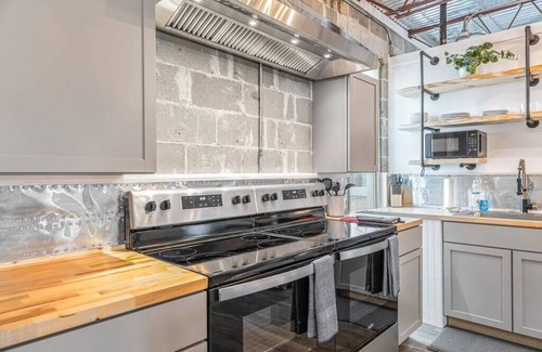 Fort Walton Beach Apartment | Surf Loft: cool, chill & convenient 2 all the fun!