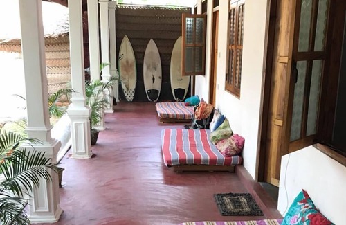 Pottuvil Division 2 Bed & Breakfast | Surf Paradise