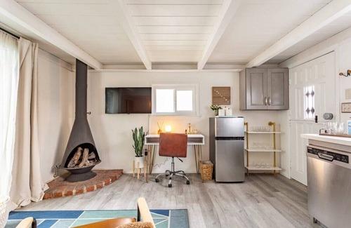 El Porto Apartment | SURF STUDIO Ocean View Patio Steps 2 Beach Parking