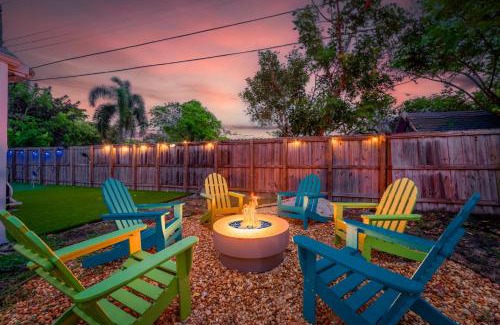 Pompano Beach House | Surfari Pompano! Heated Pool Home 9 Mins To Beach