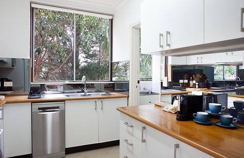 Bondi Apartment | Surfers Paradise Bondi Beach ISYD