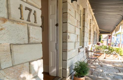 Morpeth Bed & Breakfast | Surgeon's Cottage