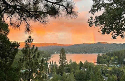 Lake Arrowhead House | Surreal Feel Lakeview Chalet