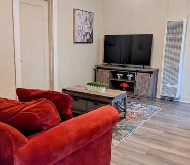 Susanville House | Susanville's cutest cottage 3 beds 1 bath sleeps 4