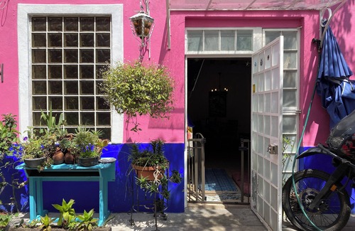 Churubusco House | Sustainable 3 Bedroom Home - Casa Vecindad Murales