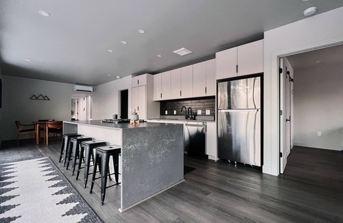 Alton House | Sustainable/off-grid solar home on 2.5 acres with private deck & amazing views