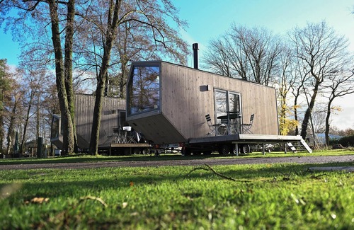 Schortens House | Sustainable Tiny House Pioneer by the natural bathing lake in Friesland