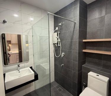 Kota Kinabalu Apartment | Sutera Bay Deluxe Condominium City Centre