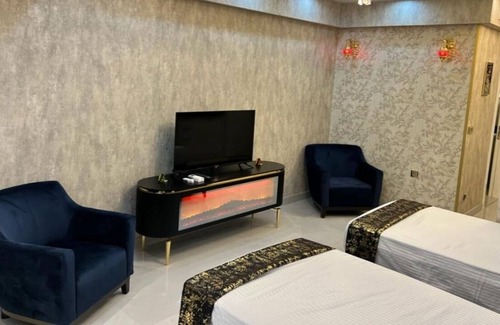 Beyoglu Apartment | sutluce's luxury suite with a golden horn view