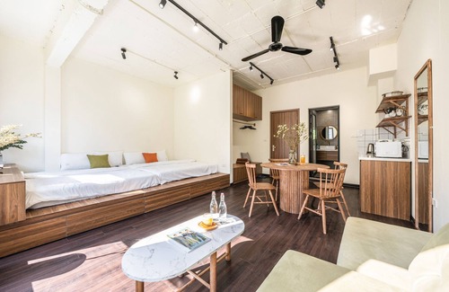Trang Tien Apartment | SUZEY villa with SKY VIEW