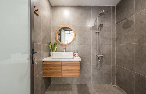 Trang Tien Apartment | SUZEY villa with SKY VIEW