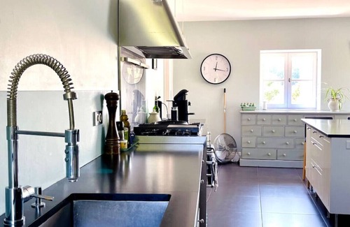 Saint-Quentin-de-Caplong Villa | SW France luxury 4 bedroom villa with pool
