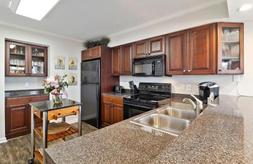 Isle of Palms House | SW201A: 201A Shipwatch