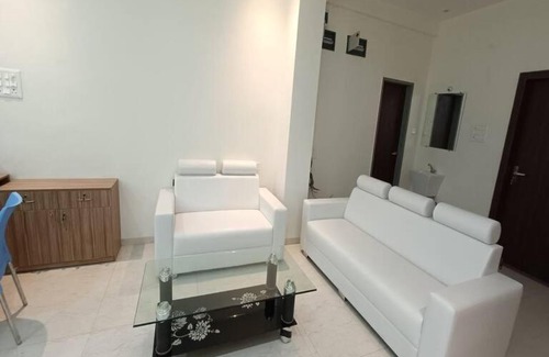 Indore Apartment | SwageStay Scheme No 114 Near CHL 114