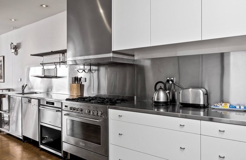 Adelaide Central Business District Apartment | Swainson on Waymouth