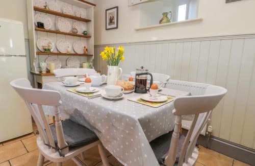 Staintondale House | Swallow Cottage