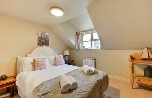 Wangford House | Swan House - Four Bedroom Chalet, Sleeps 9