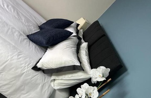 Taunton House | Swan Retreat