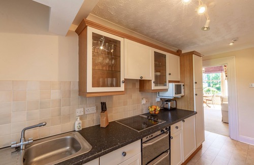 Harrogate City Centre Apartment | Swan View Apartment Harrogate - Prime location. 1 bedroom sleeps up to 3