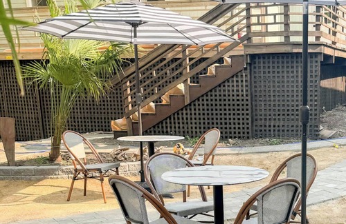 Historic Railroad District House | Swank Boutique Suites | King with Soaking Tub