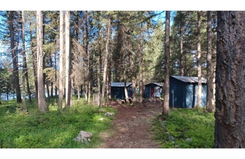 Olney RV Rental | Swans Nest Cabin 4/ 1 King