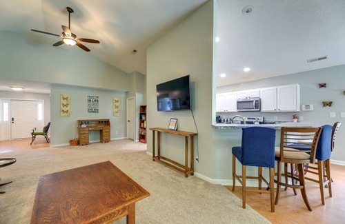 Swansboro House | Swansboro Vacation Rental, 4 Mi to Hammocks Beach!