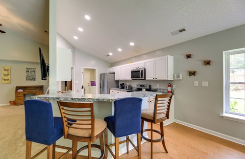 Swansboro House | Swansboro Vacation Rental, 4 Mi to Hammocks Beach!