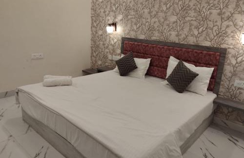 Sector 62 House | Swarn