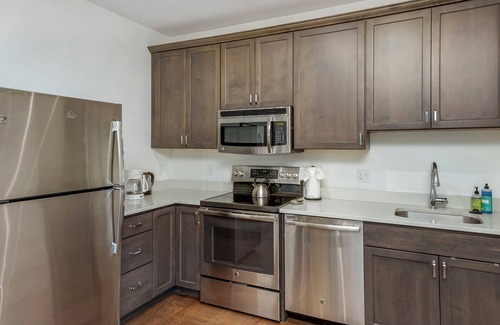 Crested Butte Condo | Sweeping Mountain Views, Walk to Lifts, Pet Friendly, Close to Town!