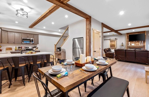 Bryant Pond Cabin | Sweeping mountain and water views from a top a mountain side