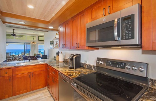 Kapalua Condo | Sweeping ocean views – from the east end of Molokai, to Honolulu Bay, and beyond!