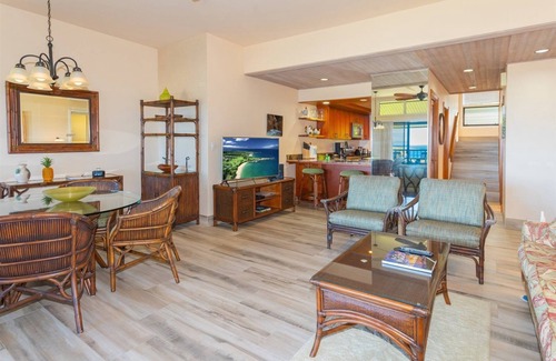 Kapalua Condo | Sweeping ocean views – from the east end of Molokai, to Honolulu Bay, and beyond!