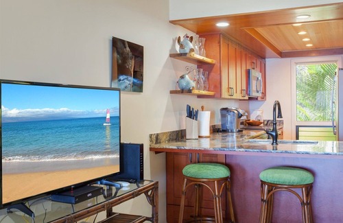 Kapalua Condo | Sweeping ocean views – from the east end of Molokai, to Honolulu Bay, and beyond!