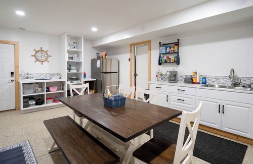 Fennville House | Sweeping Views of Lake Michigan w/Private Beach