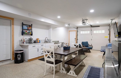 Fennville House | Sweeping Views of Lake Michigan w/Private Beach