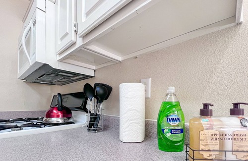 Silverado Ranch House | Sweet 2 bedroom home at Vegas