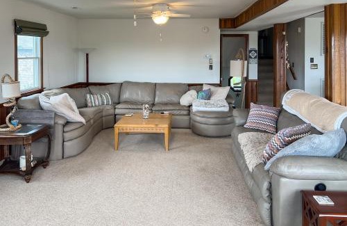 Farrow Shores House | Sweet Dreams