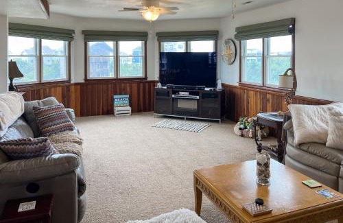Farrow Shores House | Sweet Dreams