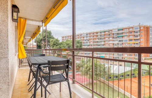 El Putget i Farro Apartment | Sweet El Putxet i el Farró 3BR w/Doorman, Pool & Garden, by Blueground