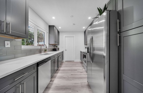 Fort Lauderdale House | Sweet Escape 5 bd/2 ba minutes from Las Olas Beach and Airport