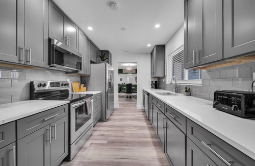 Fort Lauderdale House | Sweet Escape 5 bd/2 ba minutes from Las Olas Beach and Airport