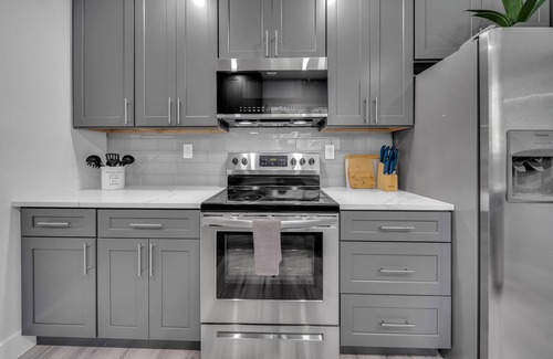 Fort Lauderdale House | Sweet Escape 5 bd/2 ba minutes from Las Olas Beach and Airport