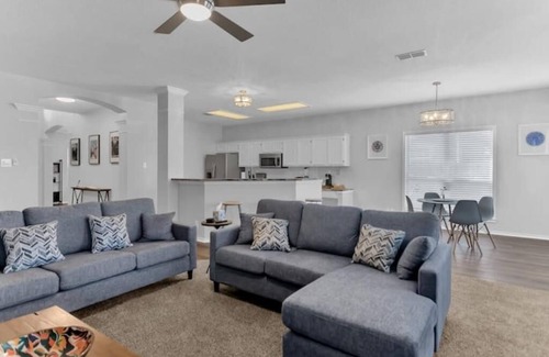 North San Antonio - SAT House | Sweet escape Minutes from Six Flags and Sea Worldnn