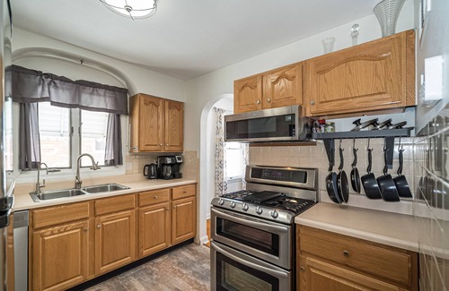 St. Charles Historic District House | Sweet Escape Near Historic Main Street & MO River