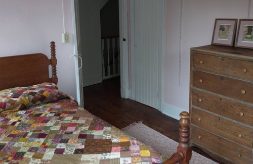 Creamery House | Sweet Farmhouse in Charming Skippack PA