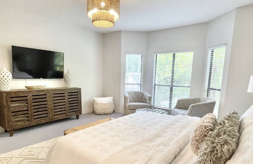 Malbis House | Sweet Haven - Sleeps 10 near I-10 & Mobile Bay