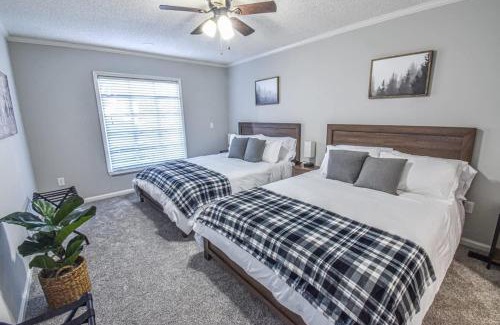 Northport House | Sweet Home Alabama Sleeps 8