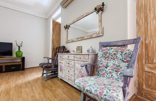 Vera Apartment | Sweet Home at Rustaveli Avenue